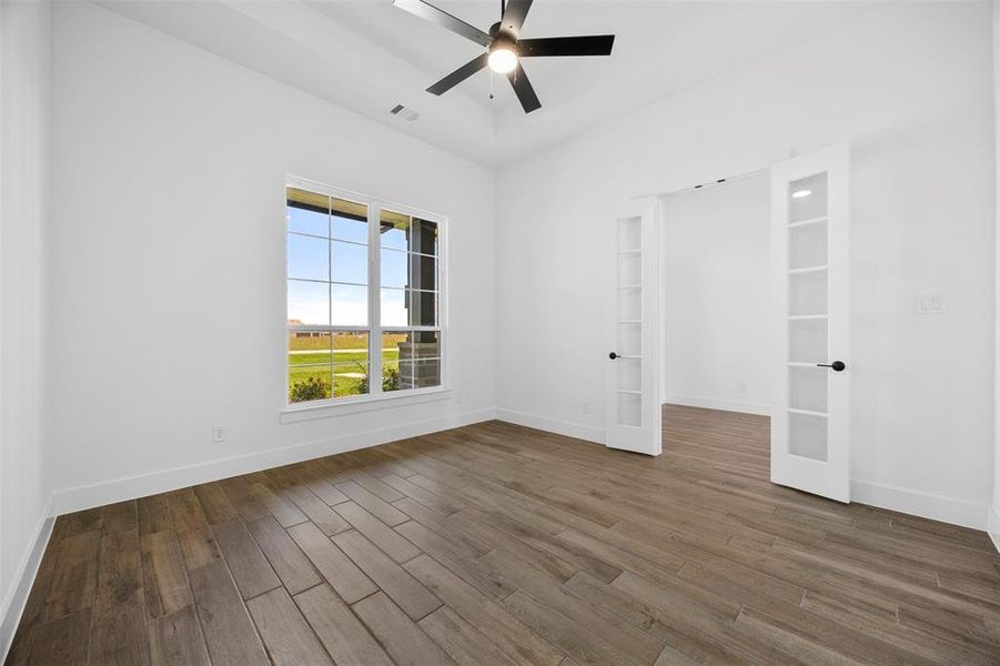 Spacious, unfurnished interior of a new home in , Waxahachie (Image 19).