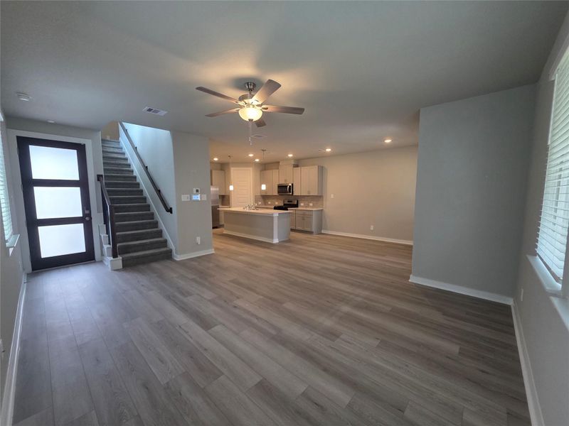 Spacious, unfurnished interior of a new home in , Houston (Image 8).
