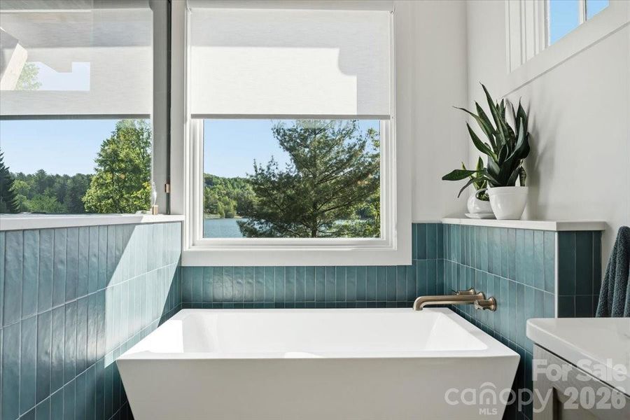 Image 44 of a home in .