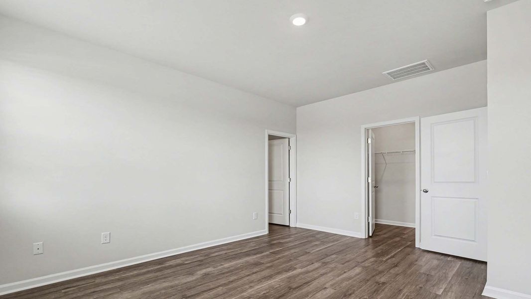 Spacious, unfurnished interior of a new home in Auberon Woods, Conway (Image 14).