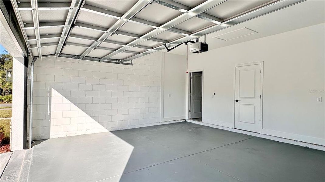 Exterior details and patio area of a home in , Poinciana (Image 28).