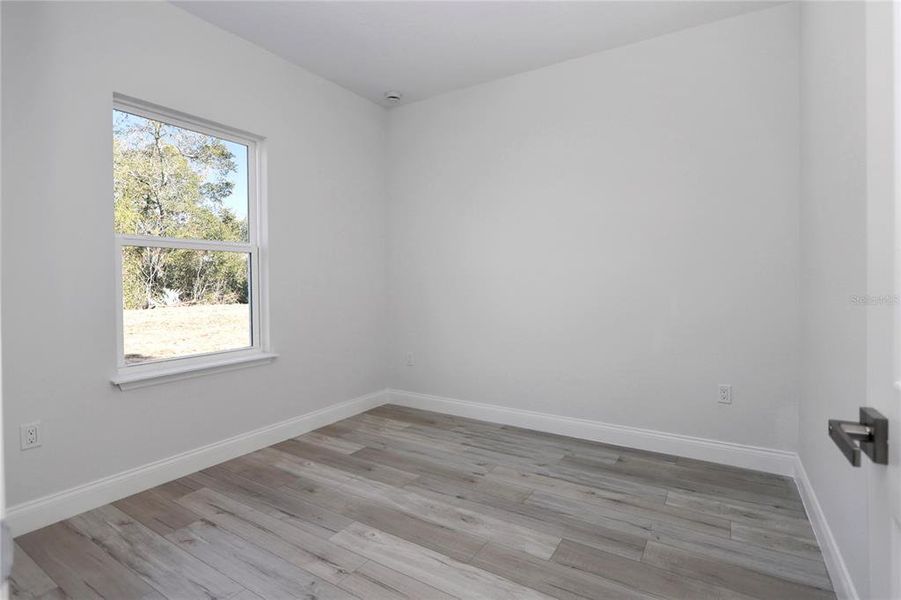 Spacious, unfurnished interior of a new home in , Ocala (Image 20).