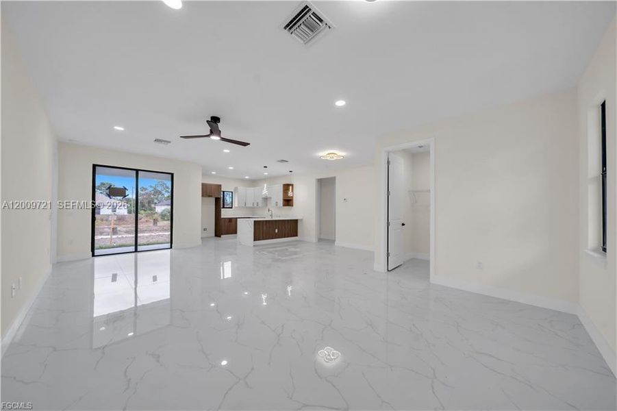 Spacious, unfurnished interior of a new home in , Lehigh Acres (Image 20).