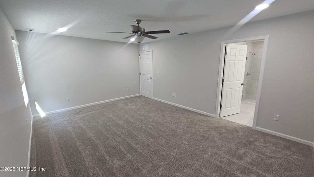 Spacious, unfurnished interior of a new home in , Jacksonville (Image 52).