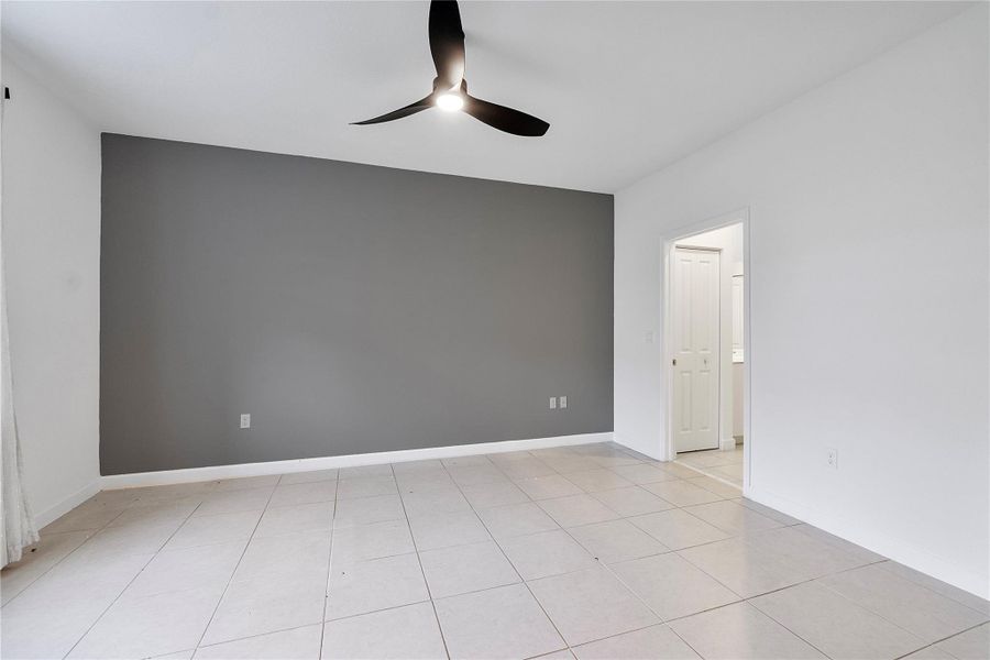 Spacious, unfurnished interior of a new home in , Dania Beach (Image 28). Spacious, unfurnished interior of a new home in , Dania Beach (Image 28).