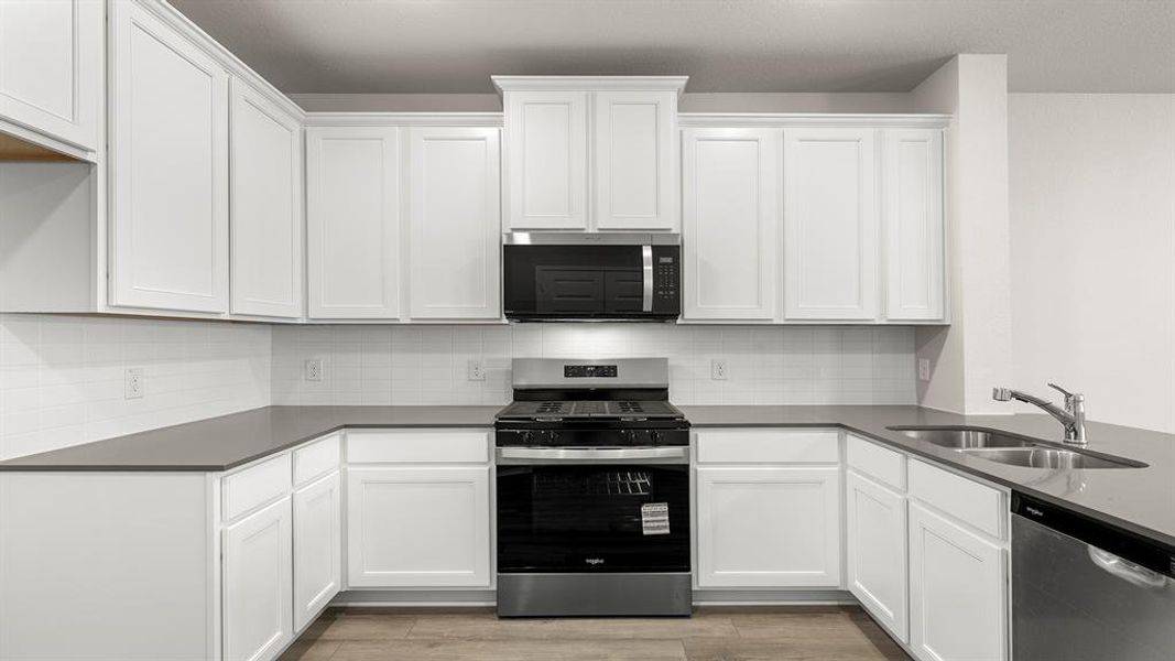 08. 3713 Star Mesa - Kitchen (2)