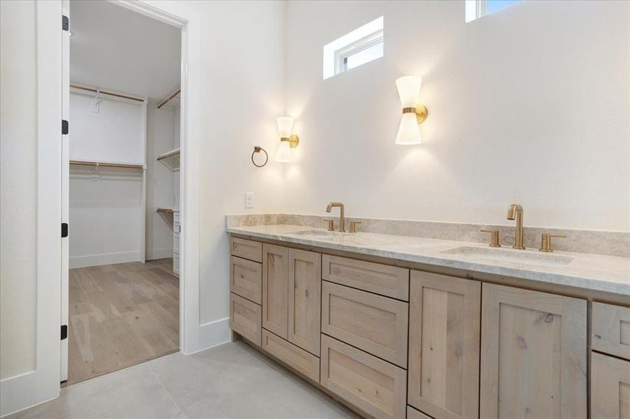 Furnished interior view inside a new home in , Denison (Image 5).