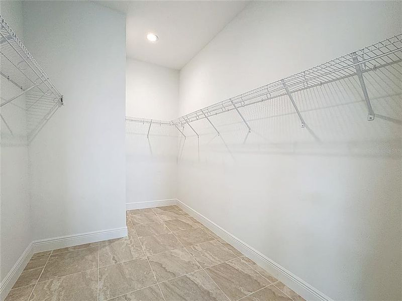 Spacious, unfurnished interior of a new home in , Parrish (Image 50).