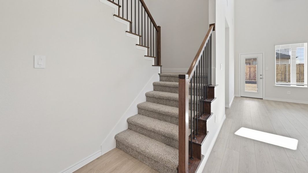 Representative unfurnished interior of a home built from the Oakridge by D.R. Horton in Morning Ridge, Princeton (Image 22).