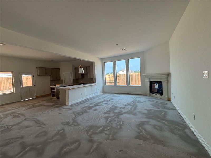Spacious, unfurnished interior of a new home in Spring Creek Trails, Magnolia (Image 21). Spacious, unfurnished interior of a new home in Spring Creek Trails, Magnolia (Image 21).
