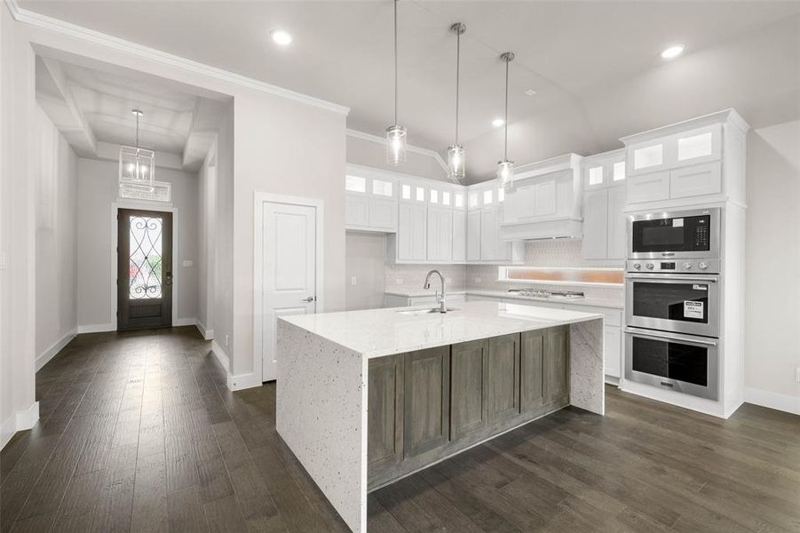 9925 Villa Verde- Living Room-2