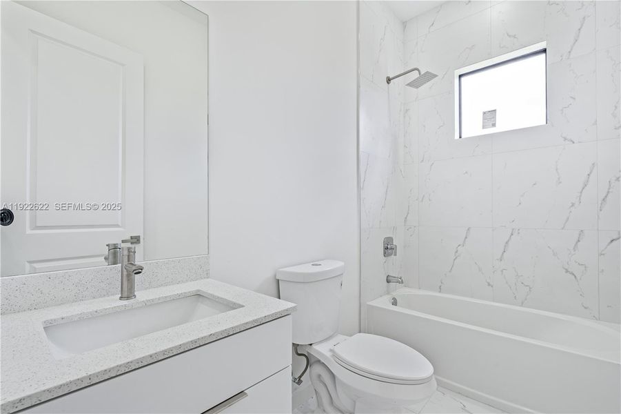 Furnished interior view inside a new home in , Lehigh Acres (Image 10).