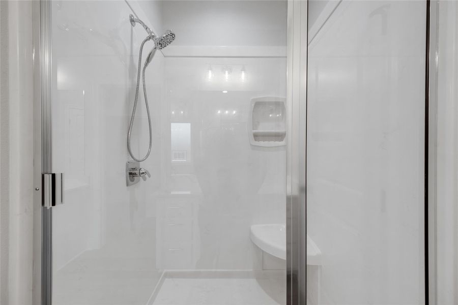 Close-up of interior finishes inside a home in , Grapeland (Image 14).