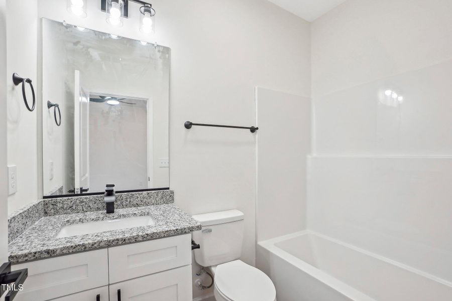 15-web-or-mls-Gilmer St-015 15-web-or-mls-Gilmer St-015