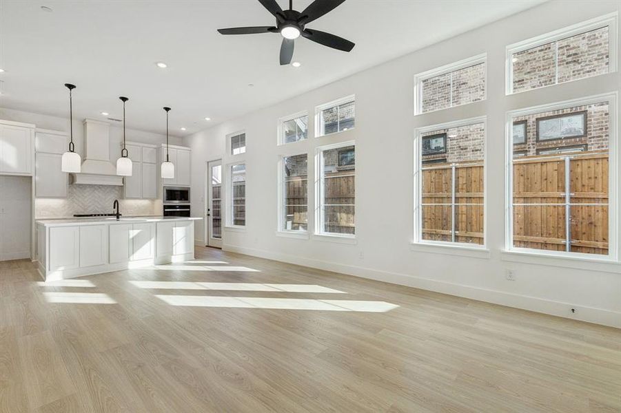 Spacious, unfurnished interior of a new home in , Frisco (Image 26).