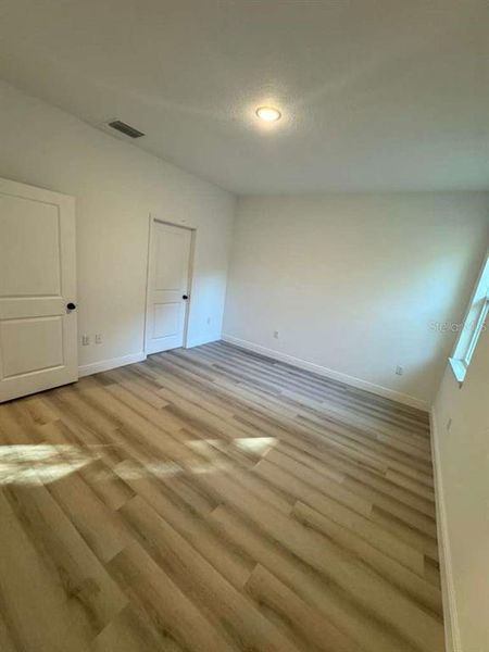 Spacious, unfurnished interior of a new home in , Citrus Springs (Image 19).