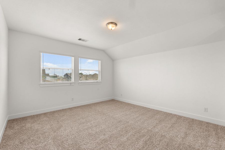 Spacious, unfurnished interior of a new home in Elyson, Katy (Image 27).