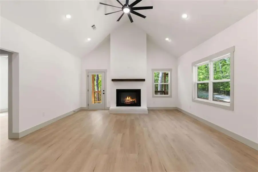 Spacious, unfurnished interior of a new home in , Ellijay (Image 32).