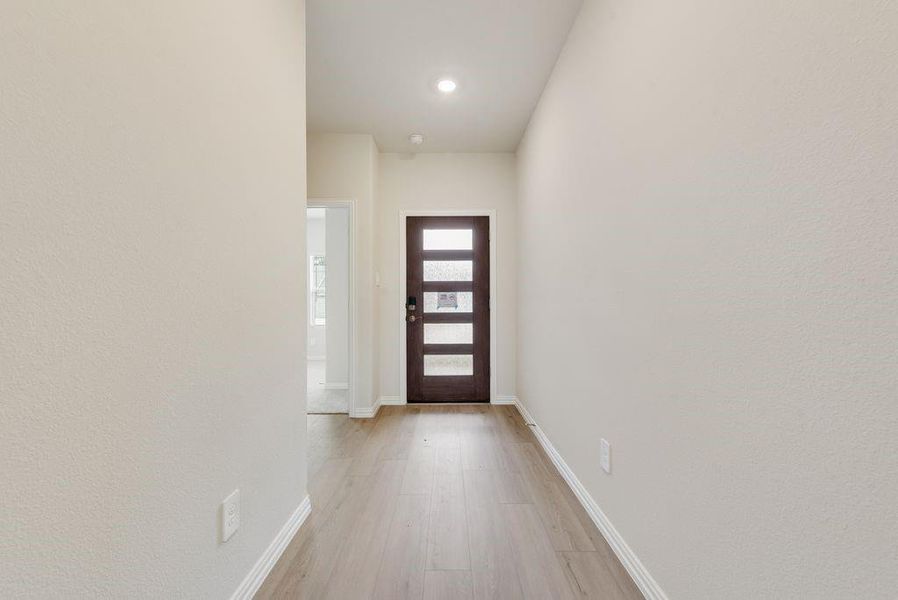 Spacious, unfurnished interior of a new home in Stella Hills, Denton (Image 23).