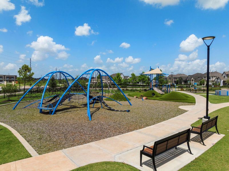 Community amenities in Sunterra, Katy (Image 27).