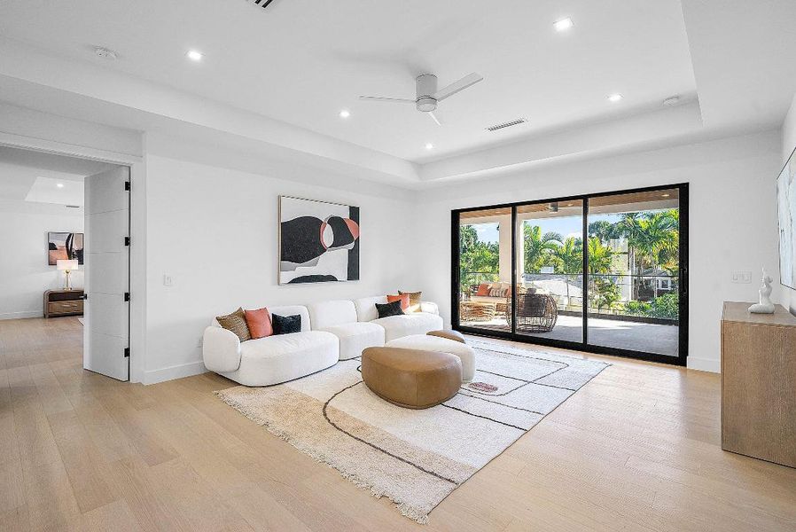 038-25833rdCourt-WestPalmBeach-FL-33407-