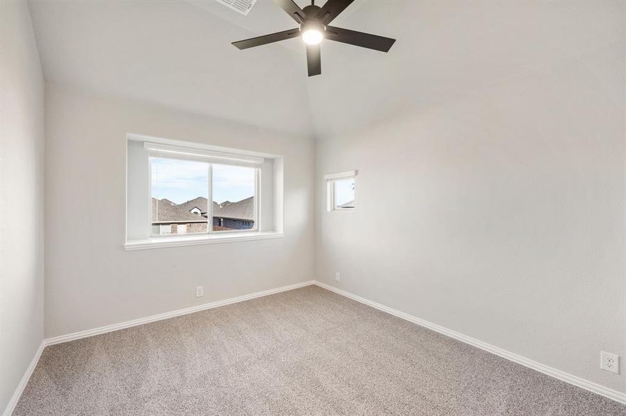 Spacious, unfurnished interior of a new home in Star Ranch Classic 50, Godley (Image 25).