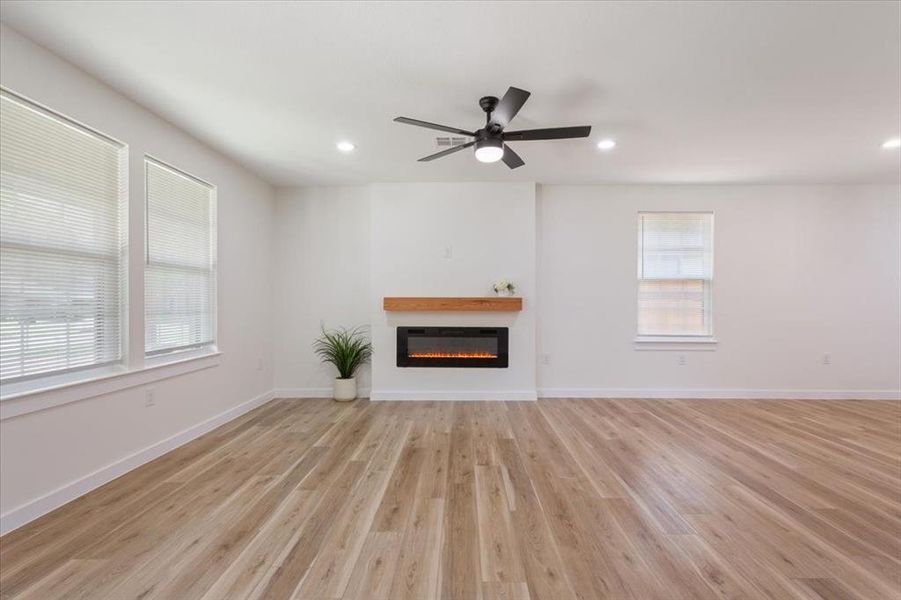 Spacious, unfurnished interior of a new home in , Waco (Image 14).