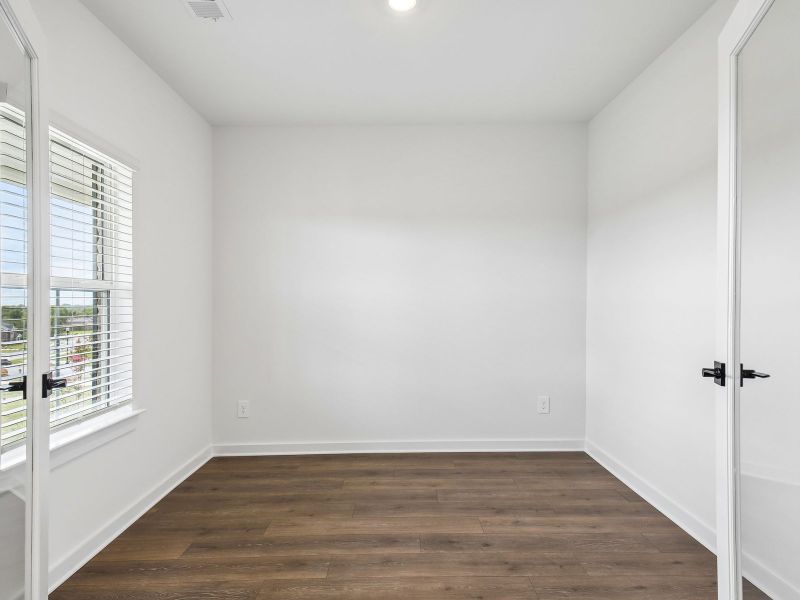 Spacious, unfurnished interior of a new home in Benders Cove - Premier Series, Mount Juliet (Image 10).