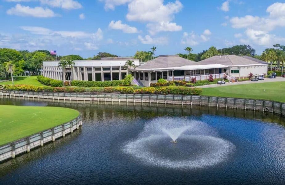 GOLF CLUB