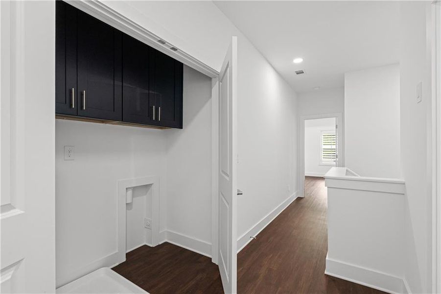 Spacious, unfurnished interior of a new home in , Stockbridge (Image 40).