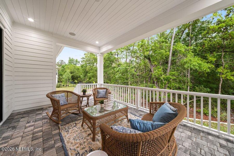 Exterior details and patio area of a home in , Jacksonville (Image 4).
