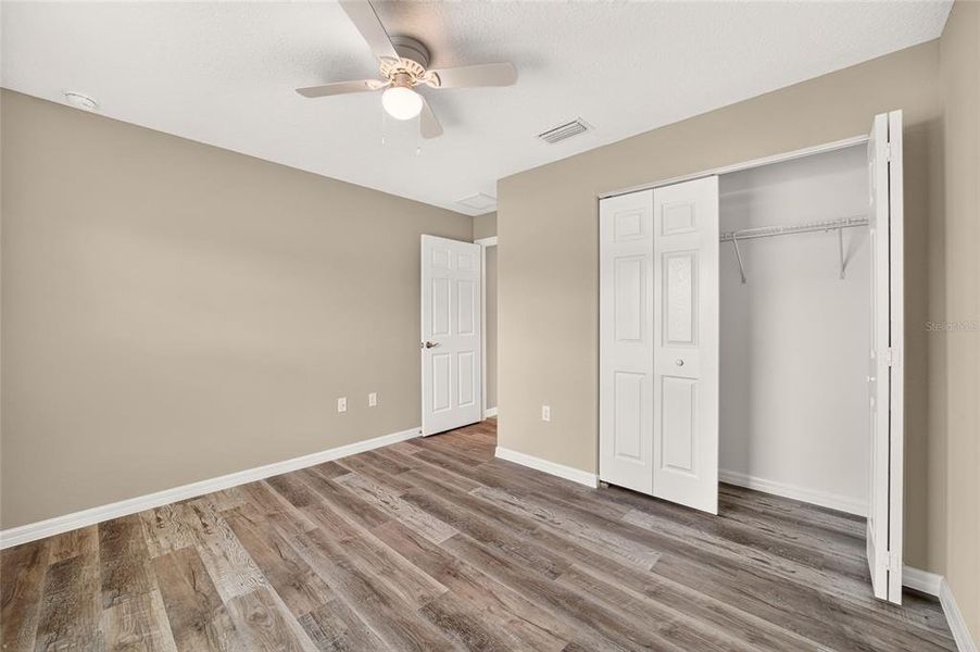 Spacious, unfurnished interior of a new home in , Ocala (Image 13).