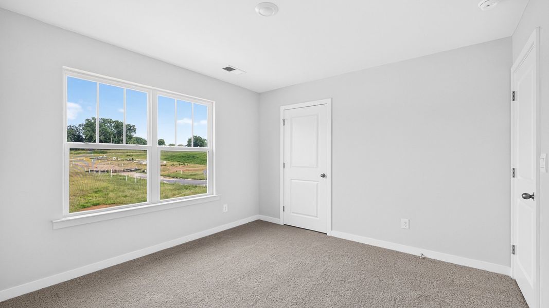 Spacious, unfurnished interior of a new home in Laurelbrook, Sherrills Ford (Image 29).