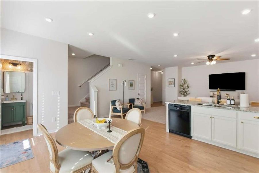 Furnished interior view inside a new home in , Jasper (Image 14).
