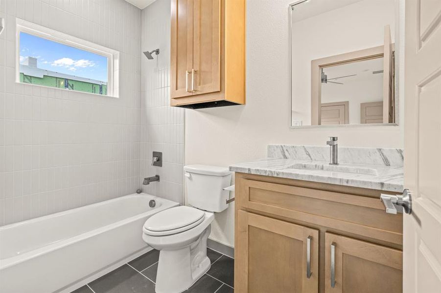Furnished interior view inside a new home in , Fort Worth (Image 11).