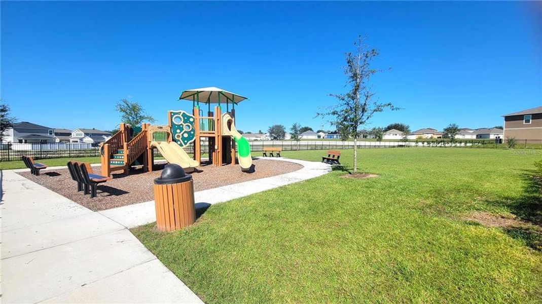 Community amenities in , Davenport (Image 16). Community amenities in , Davenport (Image 16).