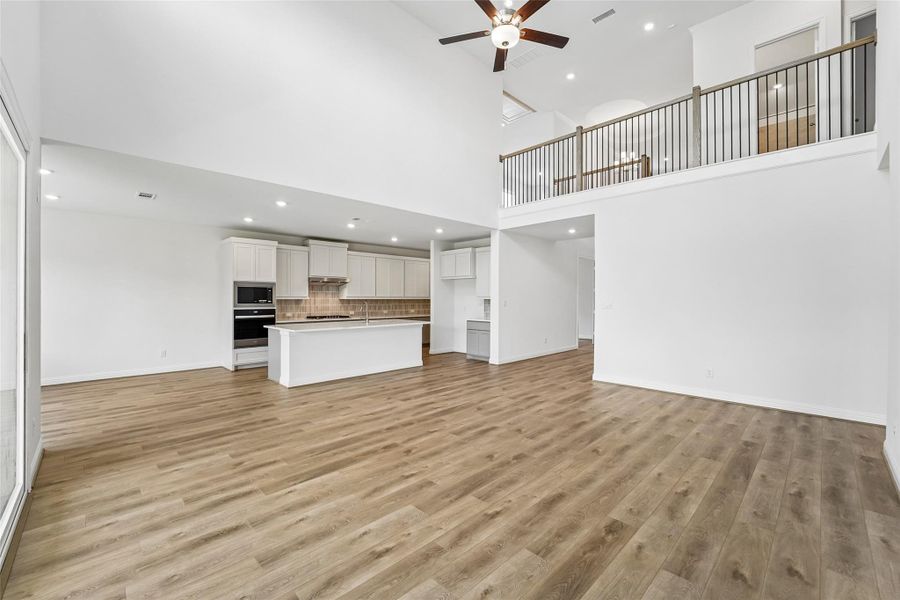 Spacious, unfurnished interior of a new home in Evergreen 55', Conroe (Image 49). Spacious, unfurnished interior of a new home in Evergreen 55', Conroe (Image 49).