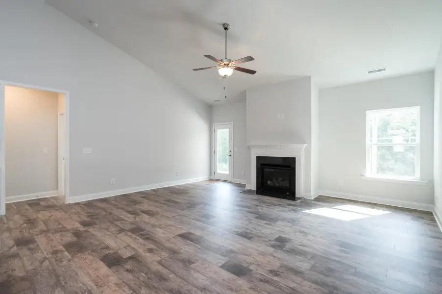 Representative unfurnished interior of a home built from the 2100 by Adams Homes in Ham Farm, La Grange (Image 16).