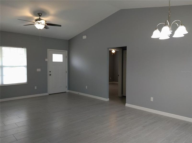 Spacious, unfurnished interior of a new home in , Ocala (Image 14).