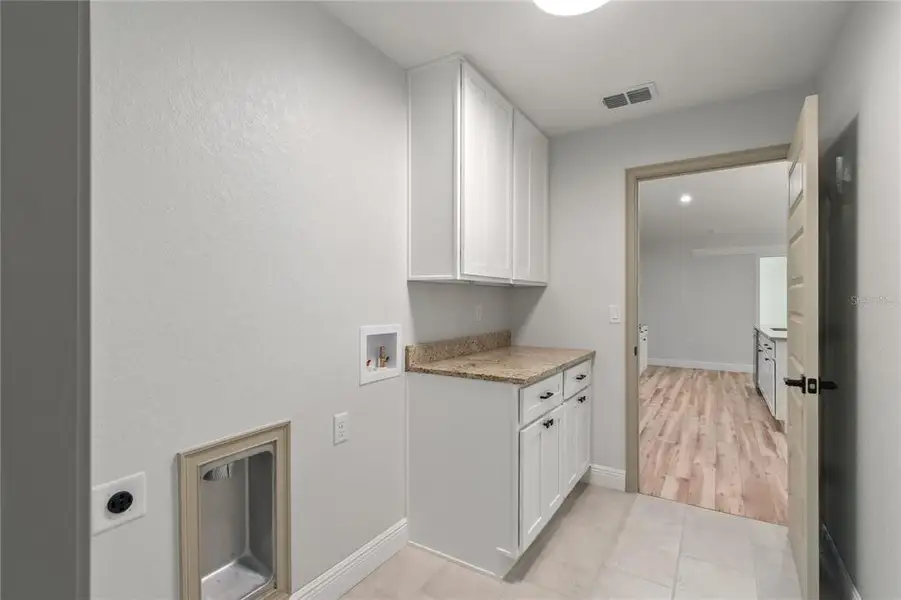 Furnished interior view inside a new home in , Ocala (Image 16).