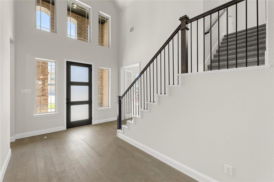 Spacious, unfurnished interior of a new home in Lake Shore Village, Rowlett (Image 23).