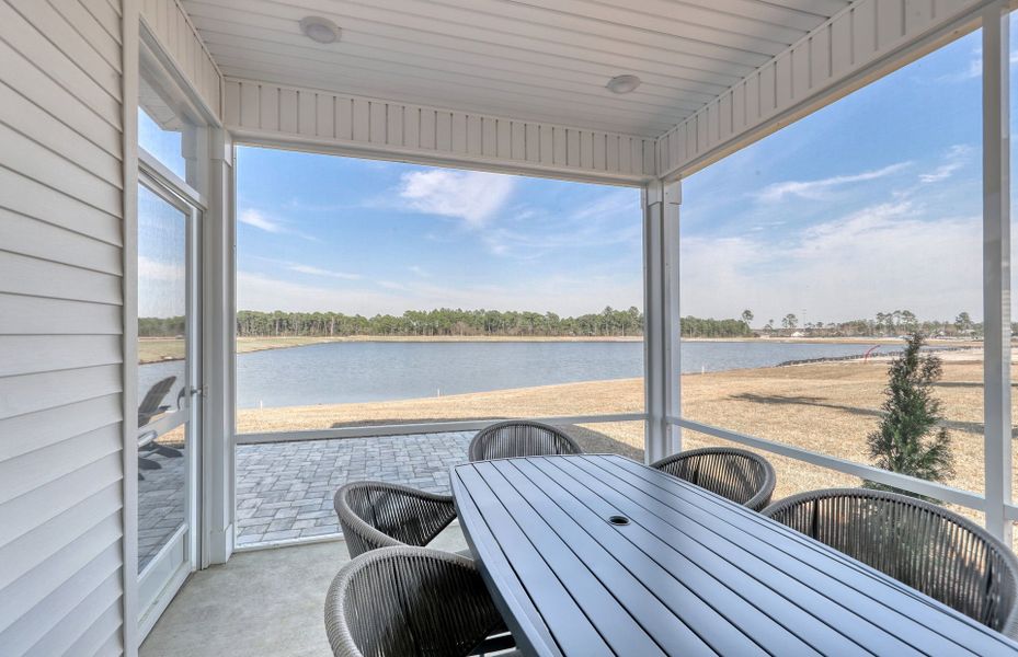 Exterior details and patio area of a home in Arcadia, Myrtle Beach (Image 3).