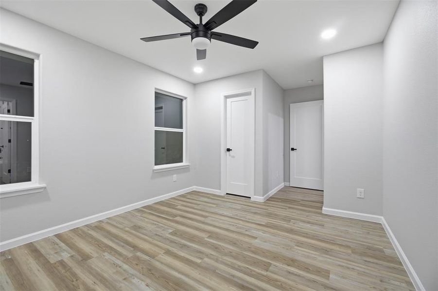 Spacious, unfurnished interior of a new home in , Hillsboro (Image 10).