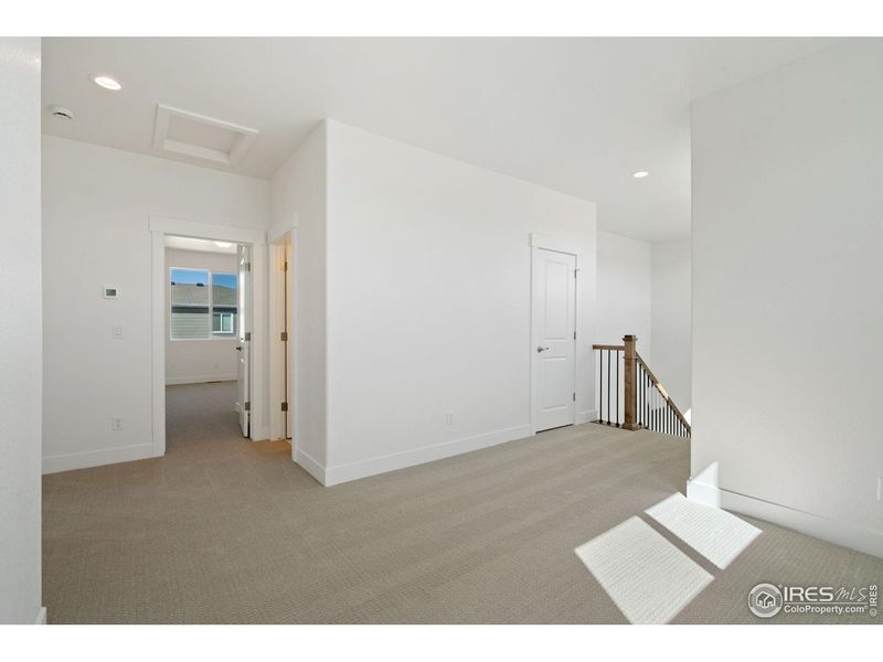 Spacious, unfurnished interior of a new home in Prairie Song, Windsor (Image 27).