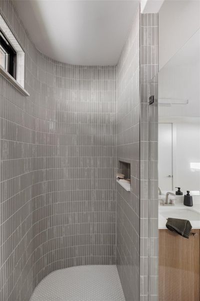 Image 10 of a home in .