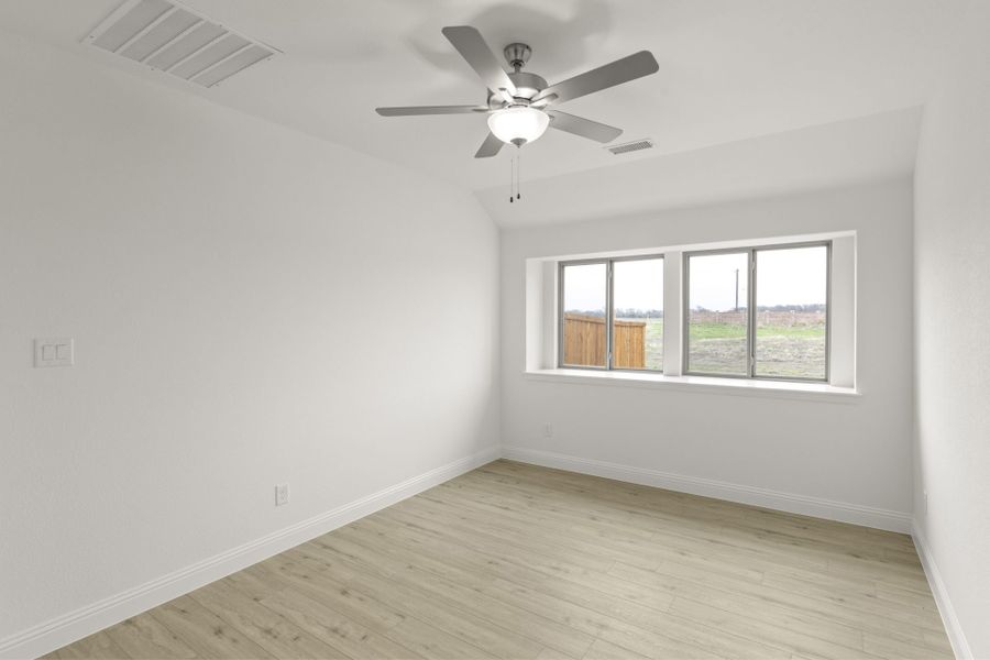 Spacious, unfurnished interior of a new home in Clearview Ranch, Royse City (Image 17).