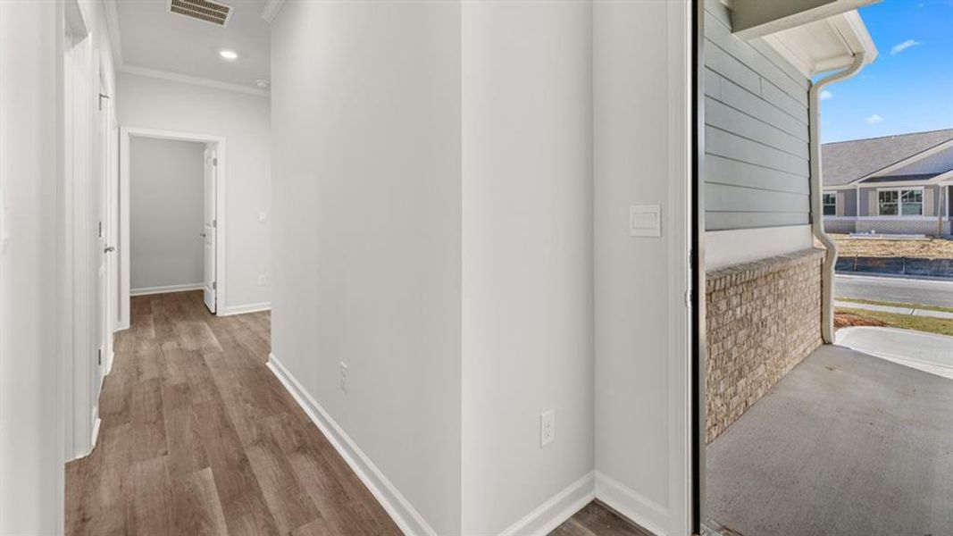 Spacious, unfurnished interior of a new home in Lost Creek, Dallas (Image 19). Spacious, unfurnished interior of a new home in Lost Creek, Dallas (Image 19).