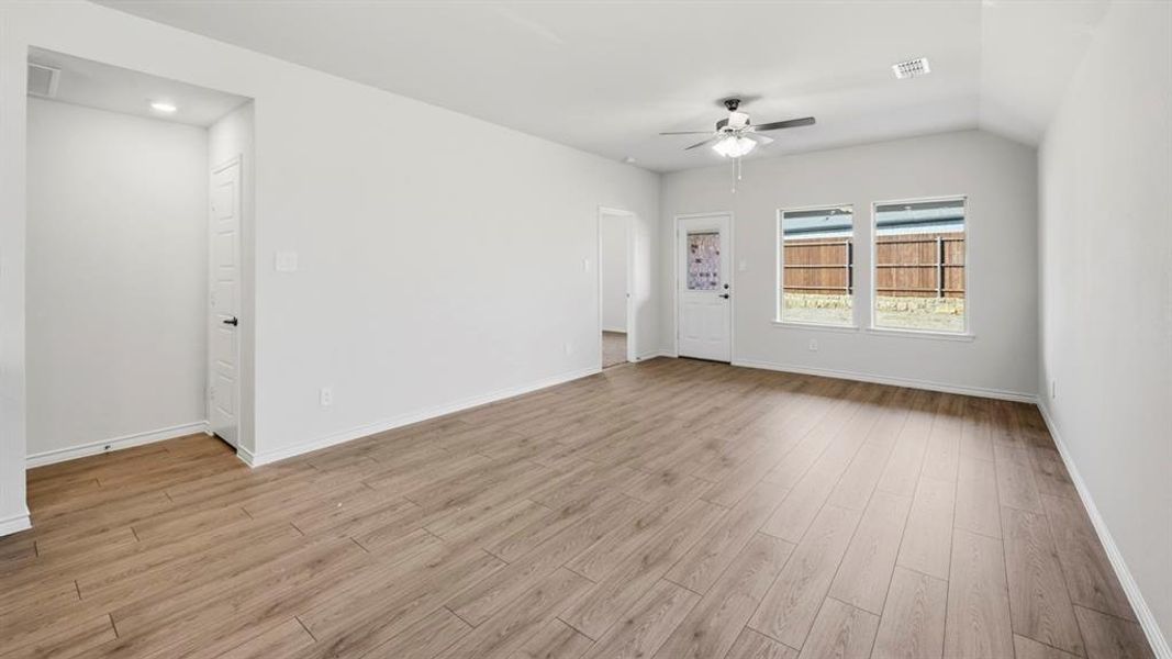 Spacious, unfurnished interior of a new home in The Woods at Lindsey Place, Anna (Image 30).