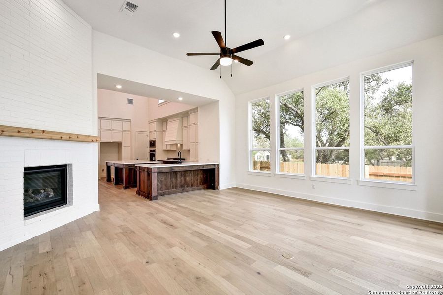 Spacious, unfurnished interior of a new home in La Cima: 70ft. lots, San Marcos (Image 18). Spacious, unfurnished interior of a new home in La Cima: 70ft. lots, San Marcos (Image 18).