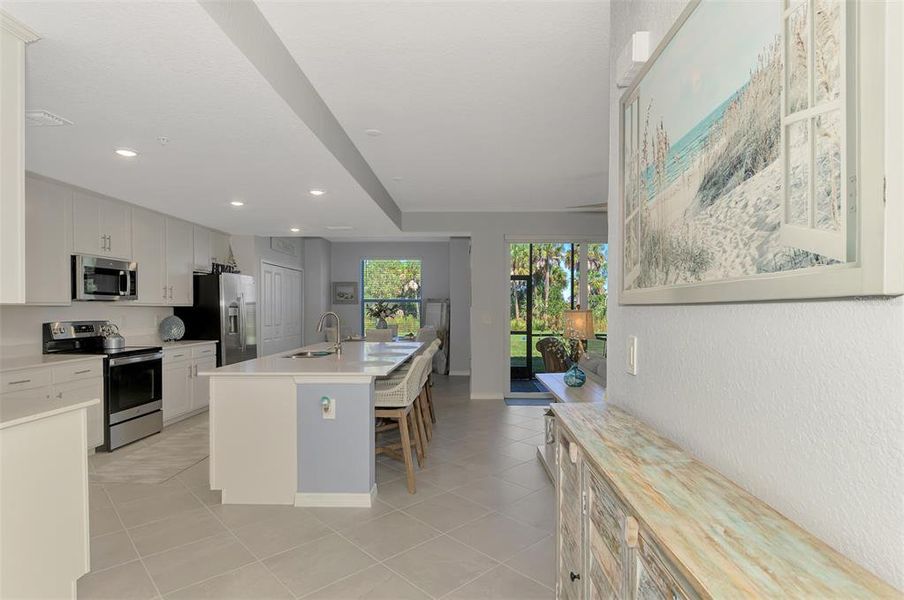 Furnished interior view inside a new home in , Venice (Image 35).